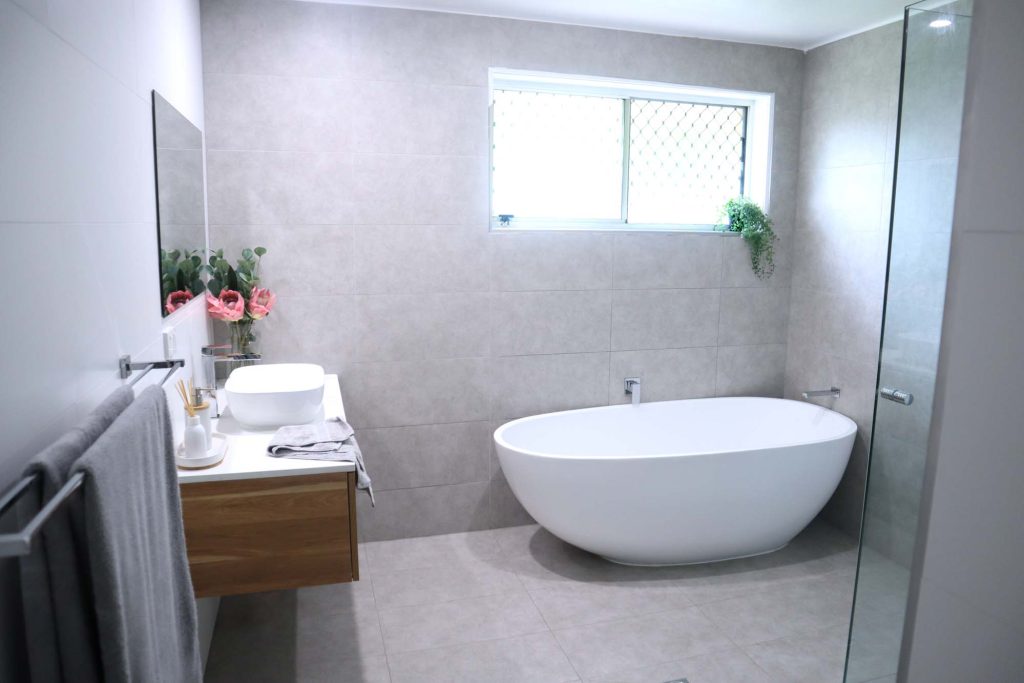 Ways to Negotiate with Contractors to Stay Within Your Budget for