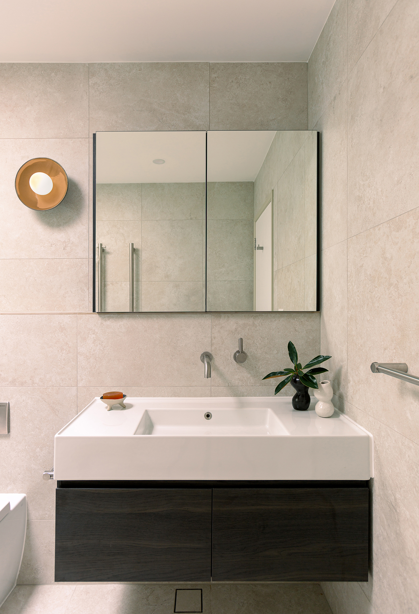 The Ultimate Guide to Sydney Bathroom Flooring: Easy Maintenance Tiles