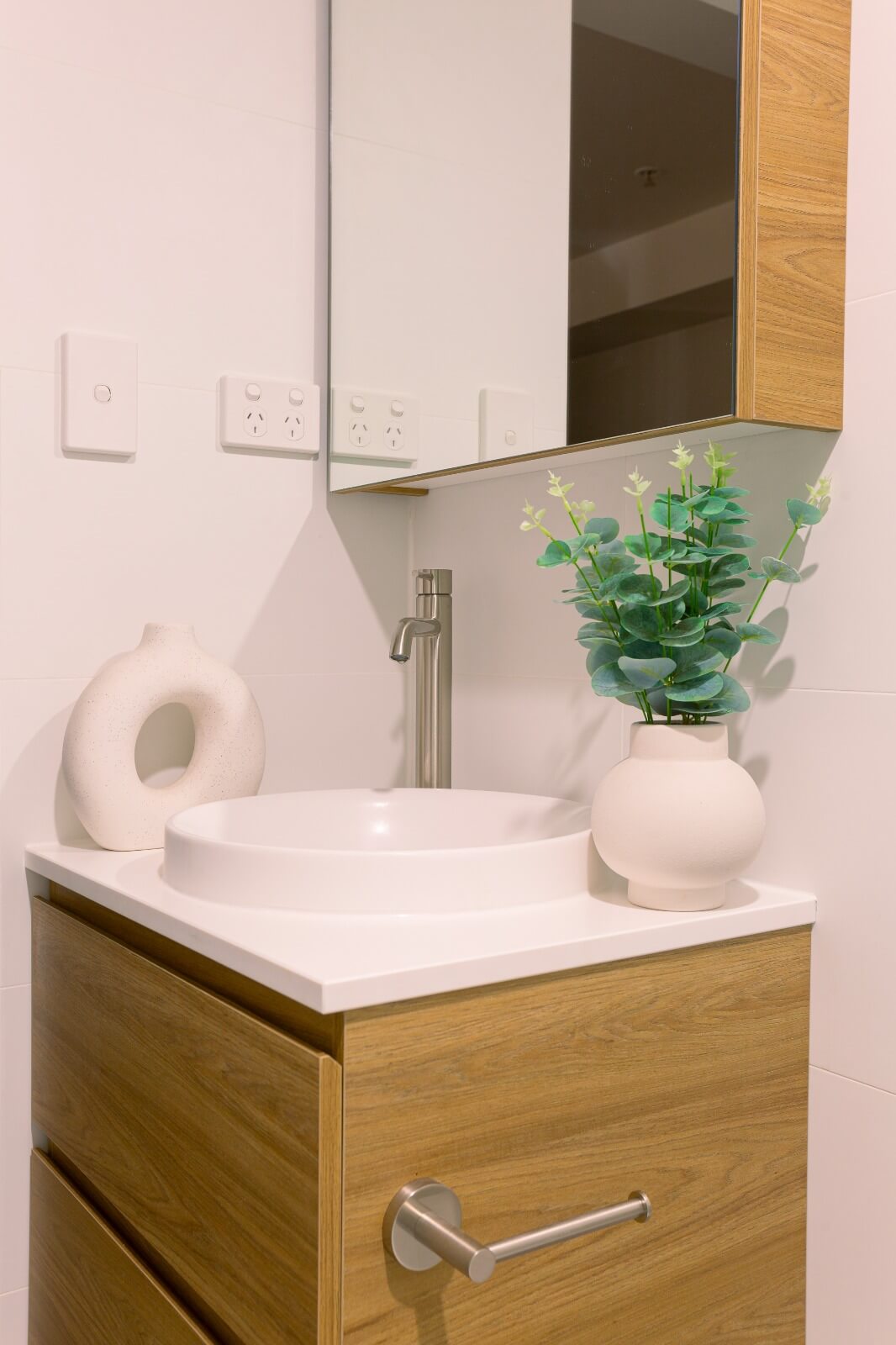 Expert kitchen renovators in The Entrance, focusing on bathrooms, kitchens, laundries, and home renovations in Sydney