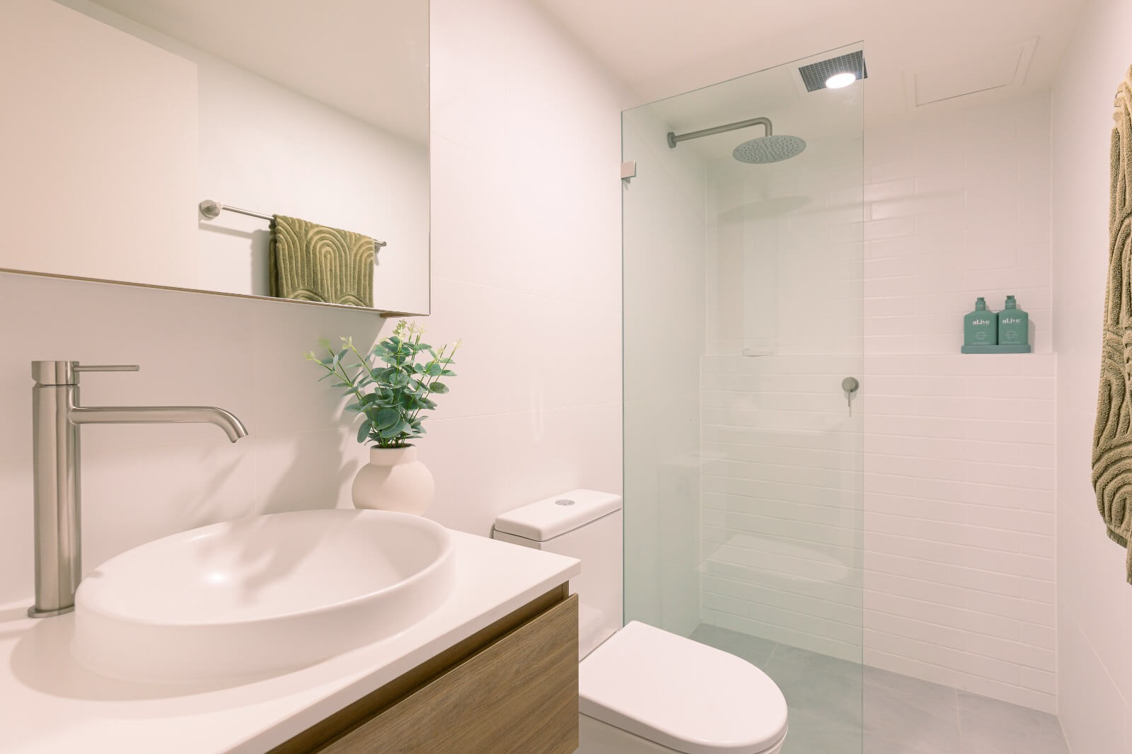 Luxury bathroom renovations in Waverley, focusing on bathrooms, kitchens, laundries, and home renovations in Sydney