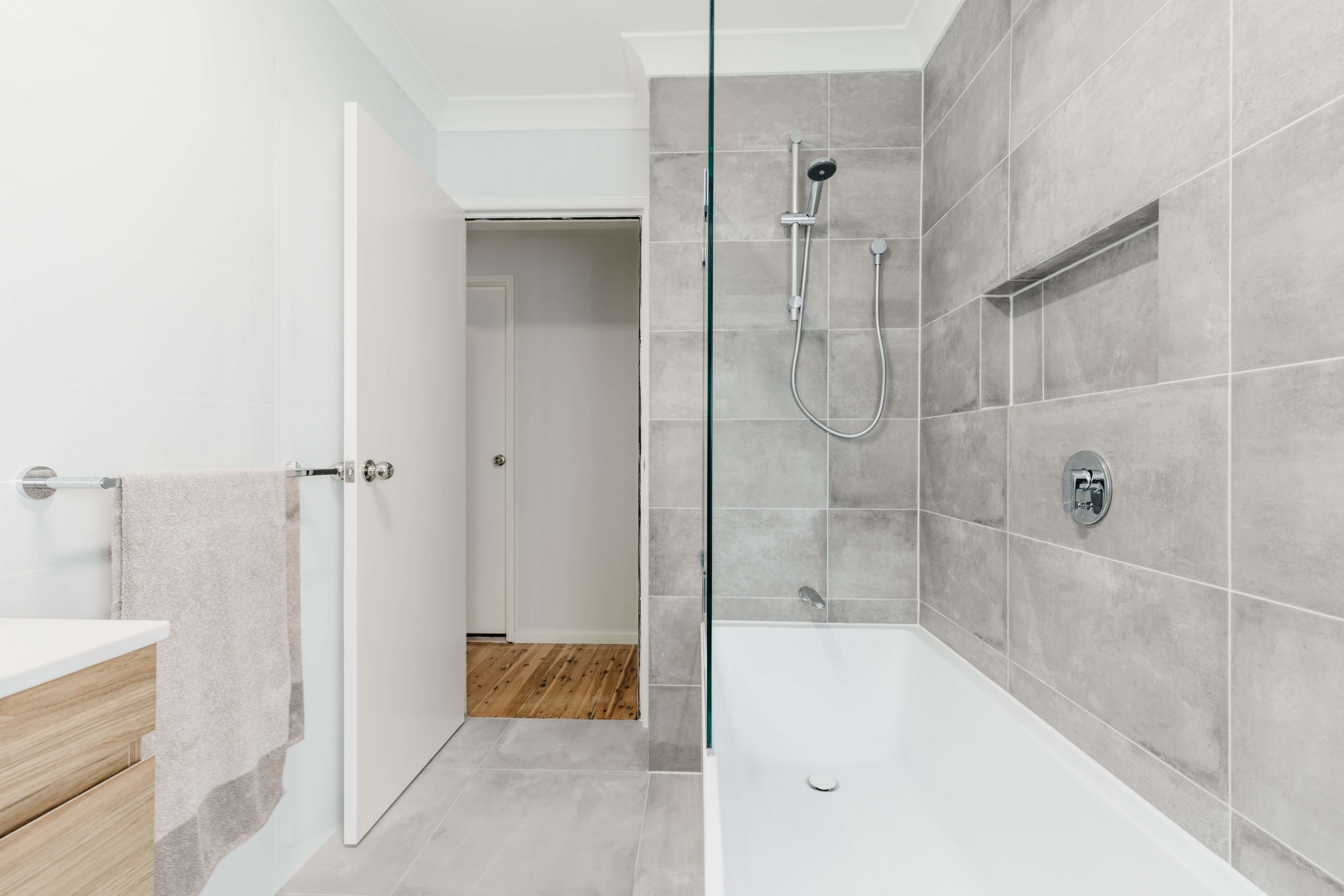 Small bathroom renovations in Waverley, focusing on bathrooms, kitchens, laundries, and home renovations in Sydney