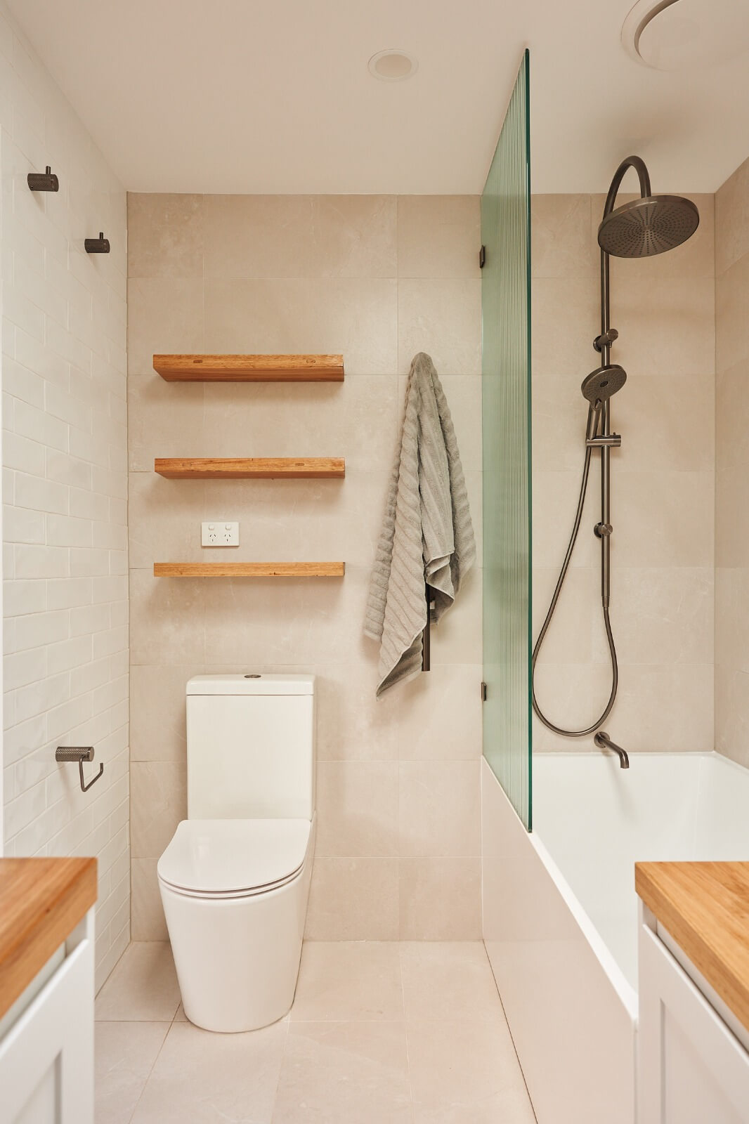 Terrace renovation services in The Entrance, focusing on bathrooms, kitchens, laundries, and home renovations in Sydney