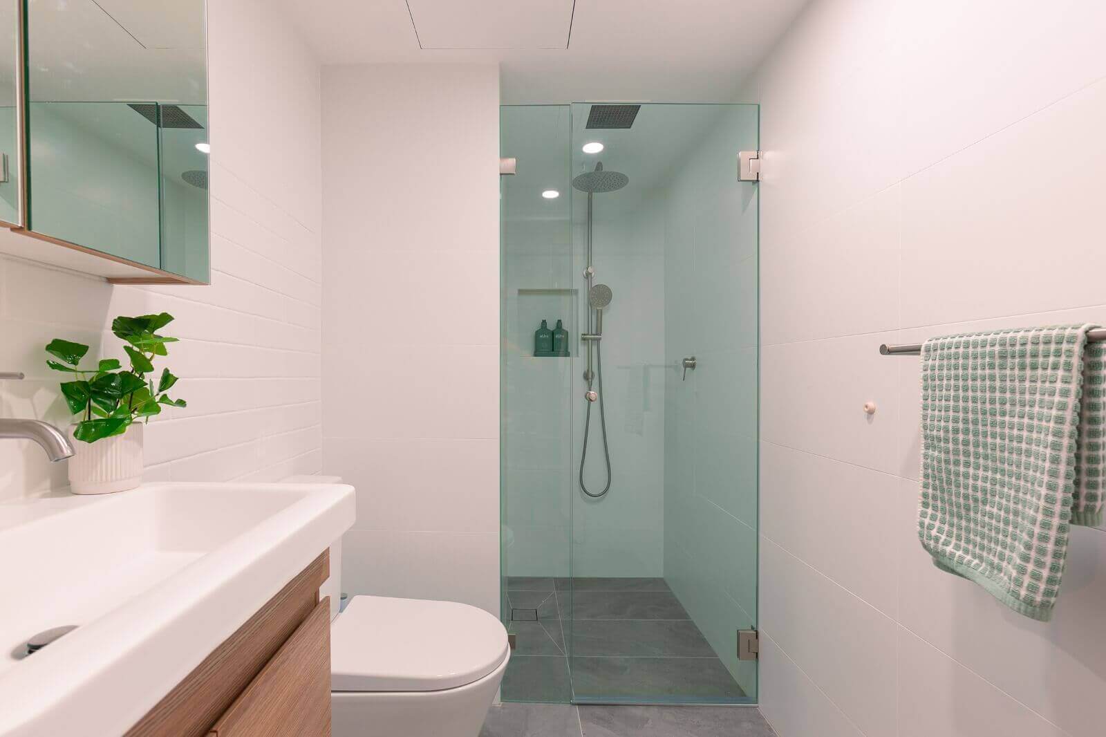 Complete home renovations in Kingsgrove, focusing on bathrooms, kitchens, laundries, and home renovations in Sydney