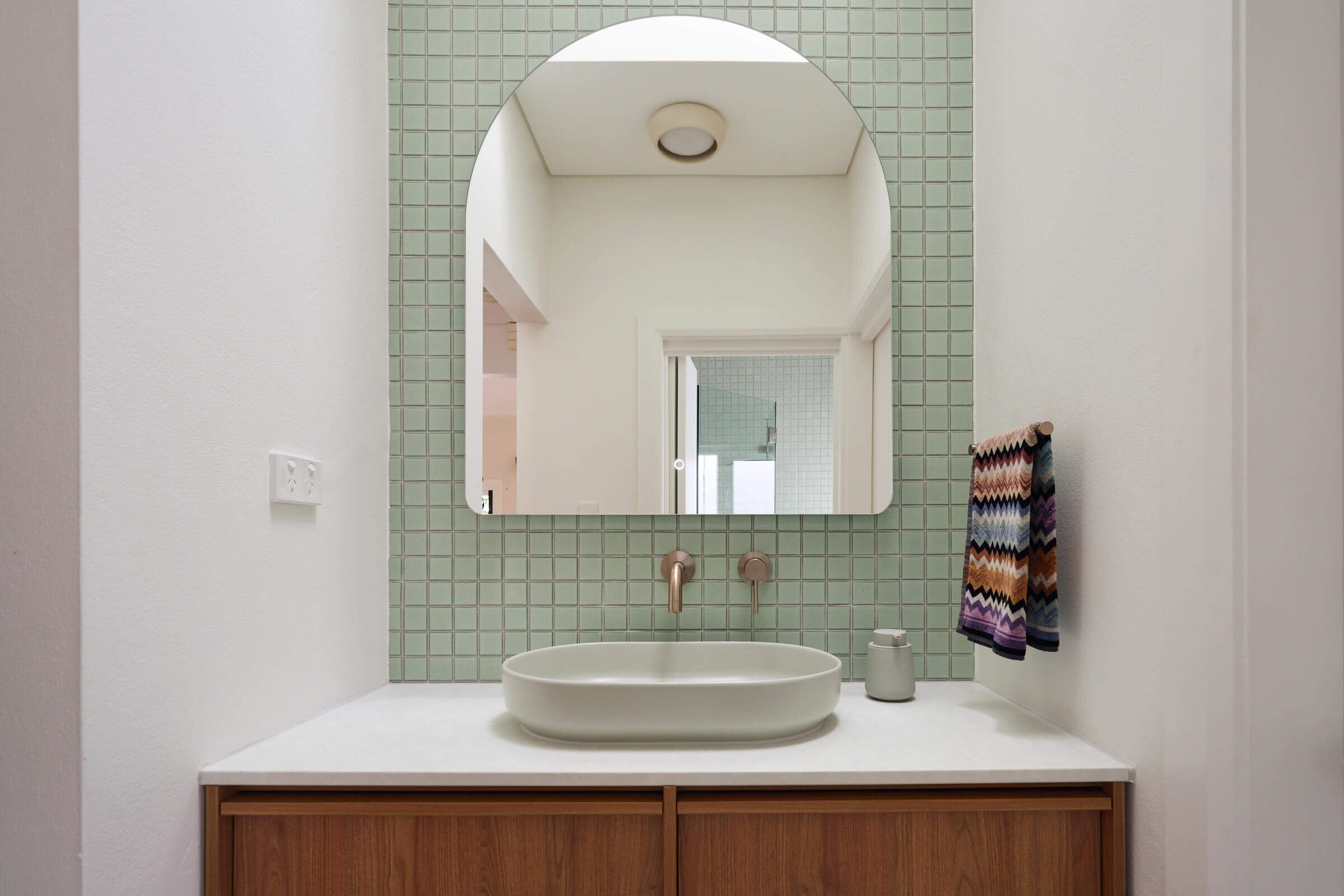 Complete home renovations in Lilli Pilli, focusing on bathrooms, kitchens, laundries, and home renovations in Sydney