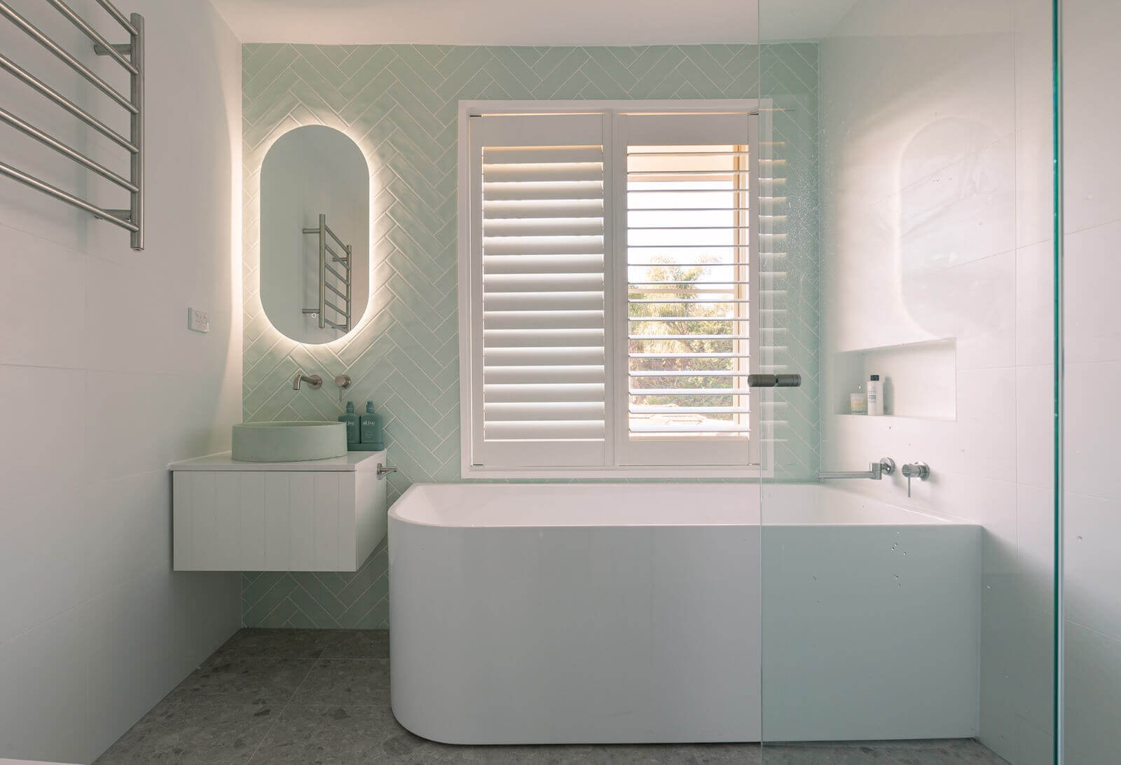 Complete home renovations in Oyster Bay, focusing on bathrooms, kitchens, laundries, and home renovations in Sydney
