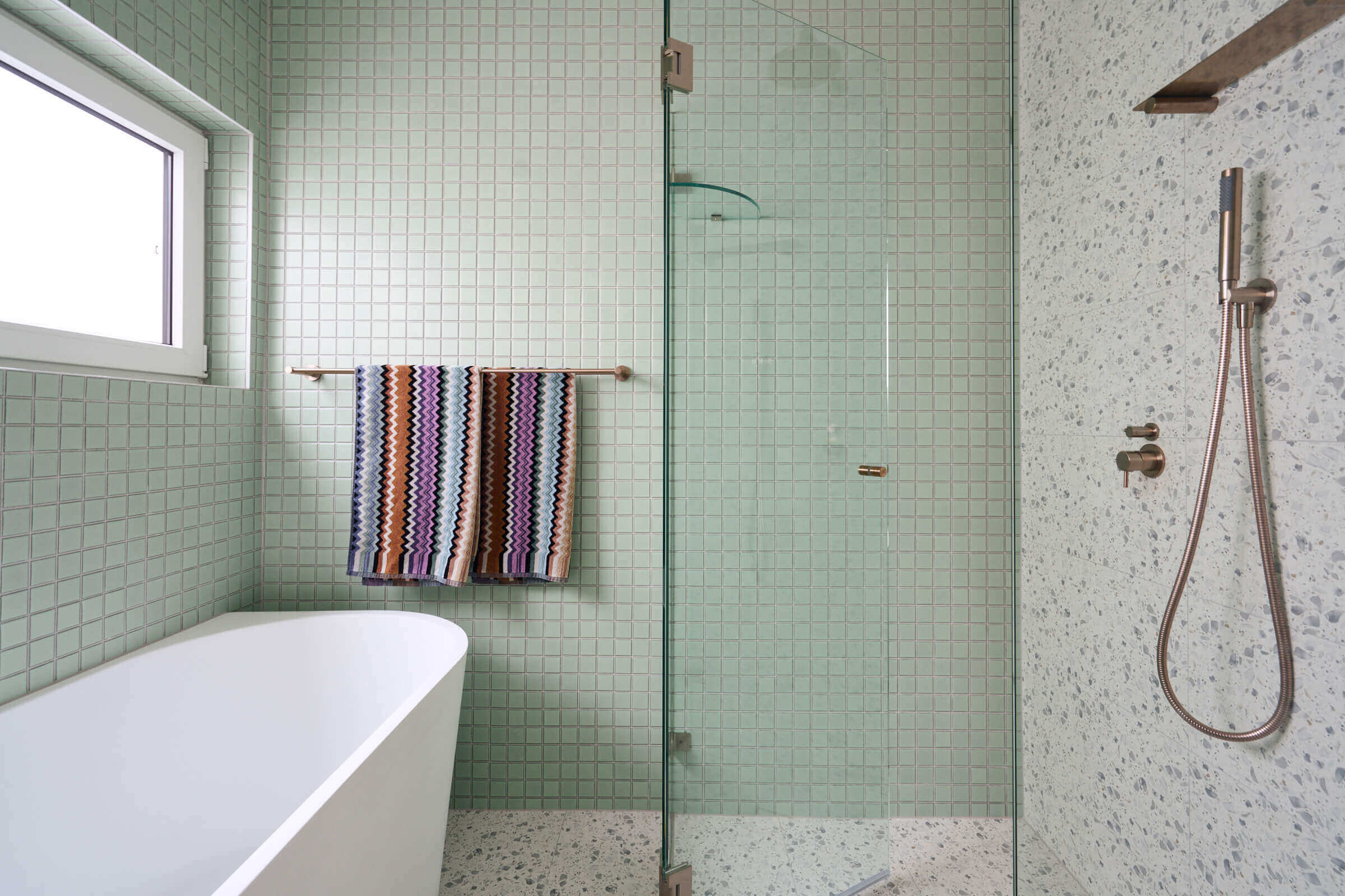 Small bathroom renovations in Yowie Bay, focusing on bathrooms, kitchens, laundries, and home renovations in Sydney